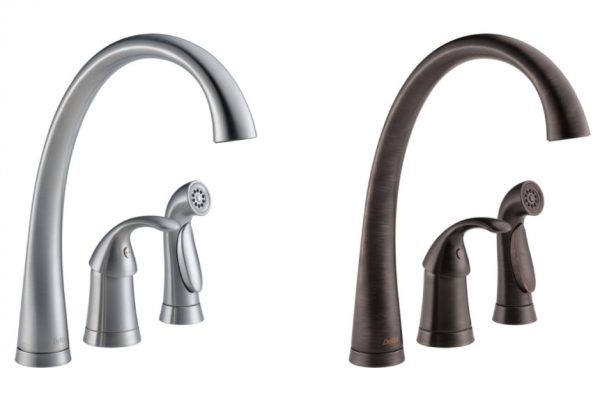 Single-Handle-Kitchen-Faucet-with-Spray